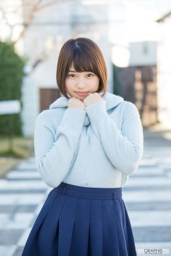 漂亮美女洗澡奶头视频